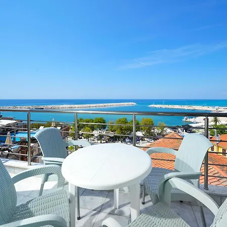 Papageorgiou Hotel 3*